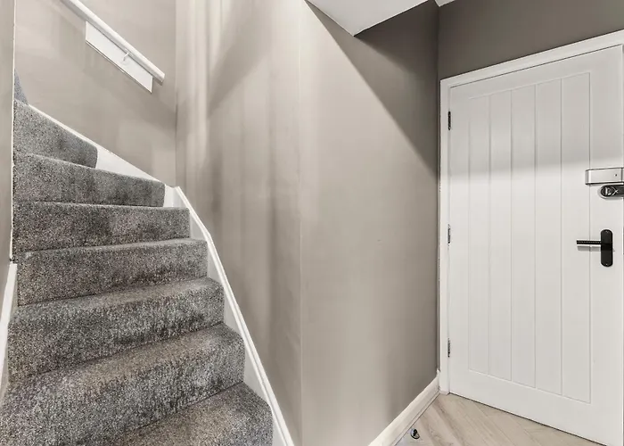 The Gatsby 3 Bed Central Penthouse In Whitby - Harbour Views