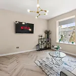 The Gatsby 3 Bed Penthouse In - Harbour Views Whitby