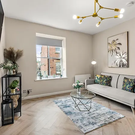 Apartment Elegant 3 Bed Abode In - Harbour Views